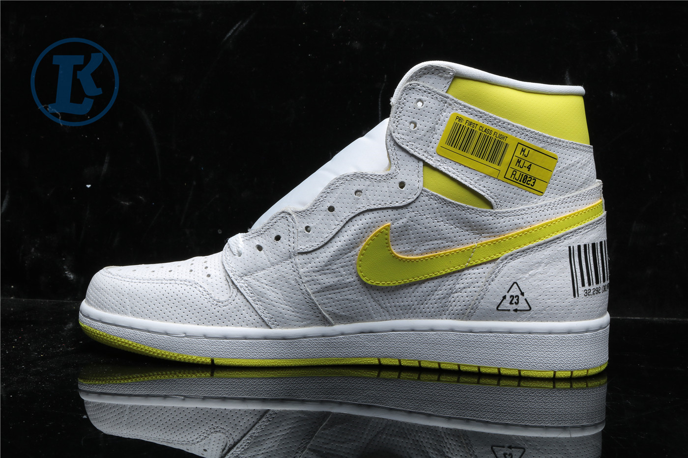 Jordan 1 Retro High First Class Flight